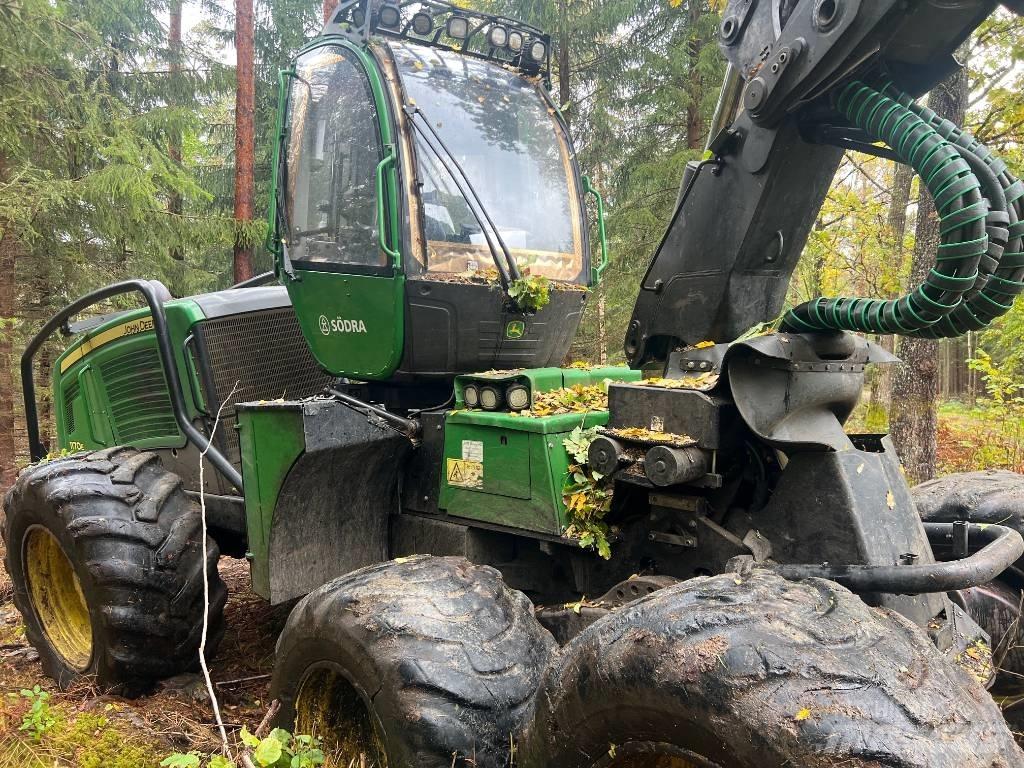 John Deere 1170 E Harvesterit