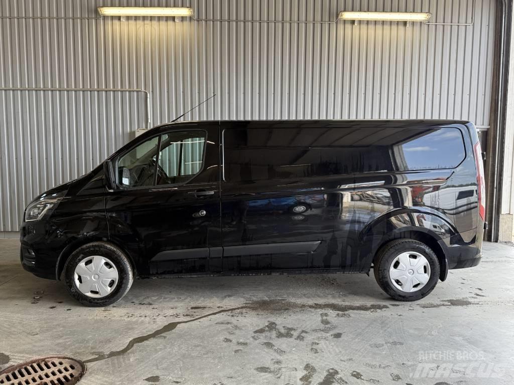 Ford Transit Custom Pakettiautot