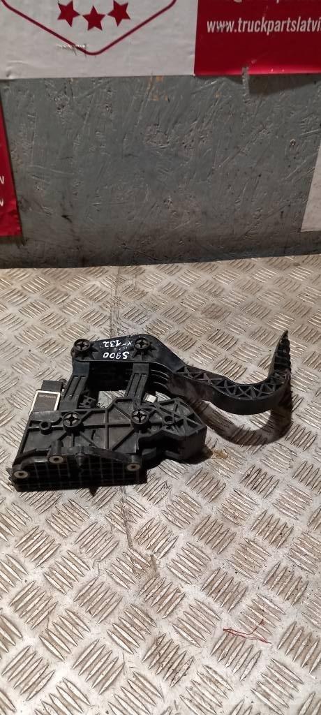 Scania R 480    1753411 Ohjaamot ja sisustat