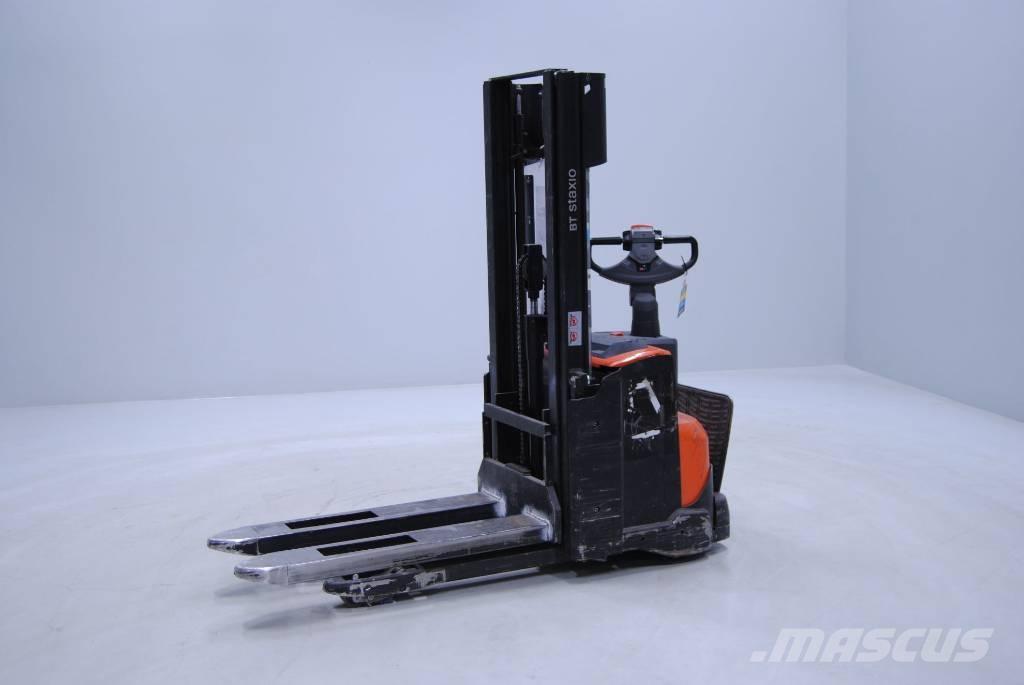 Toyota SWE140L Käyden ajettavat pinoamistrukit