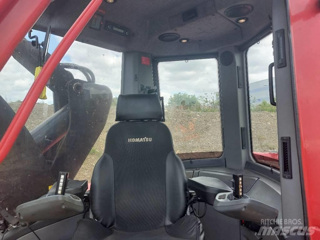 Komatsu 931XC-2 Harvesterit
