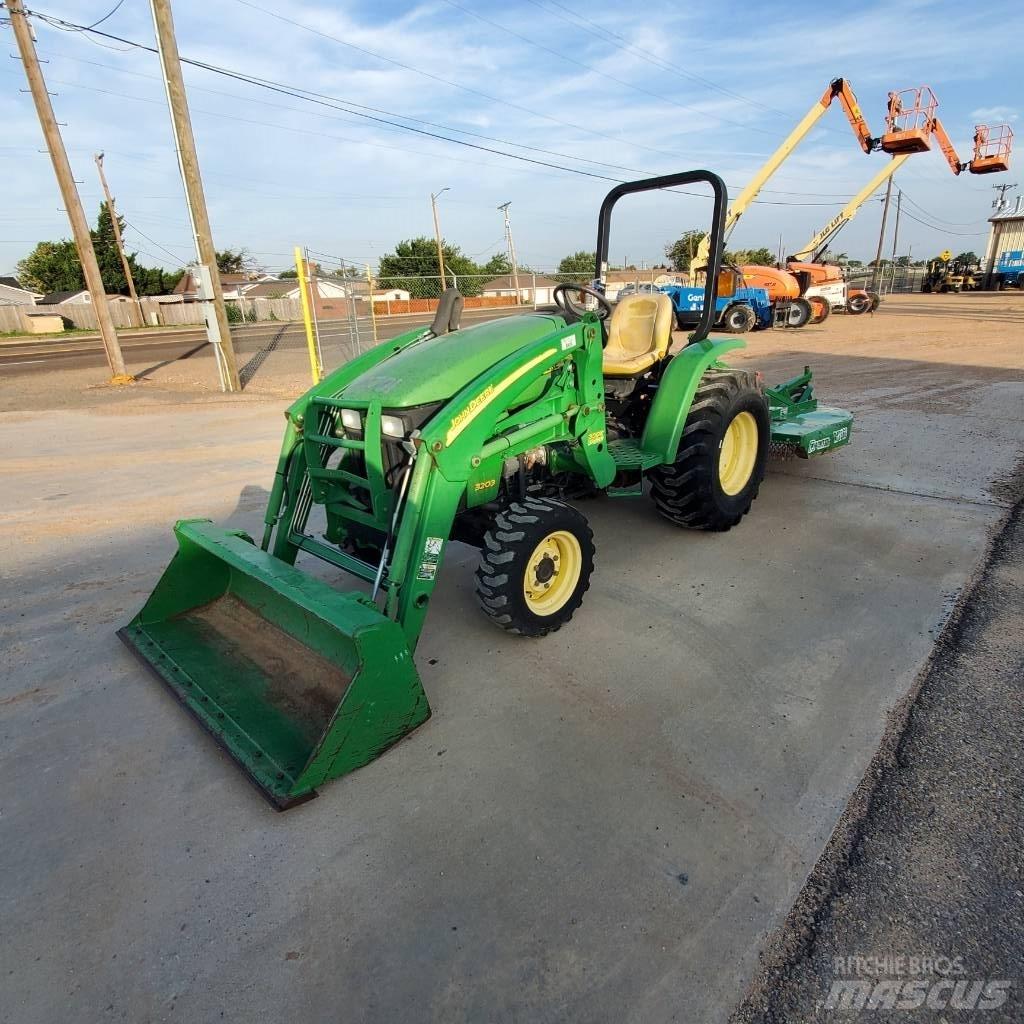 John Deere 3203 Taajamatraktorit