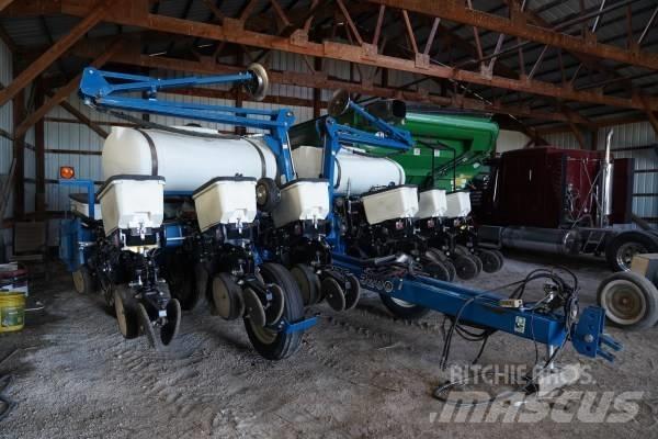 Kinze 3200 12R30 Istutuskoneet