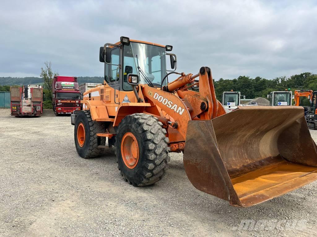 Doosan DL 200 Pyöräkuormaajat