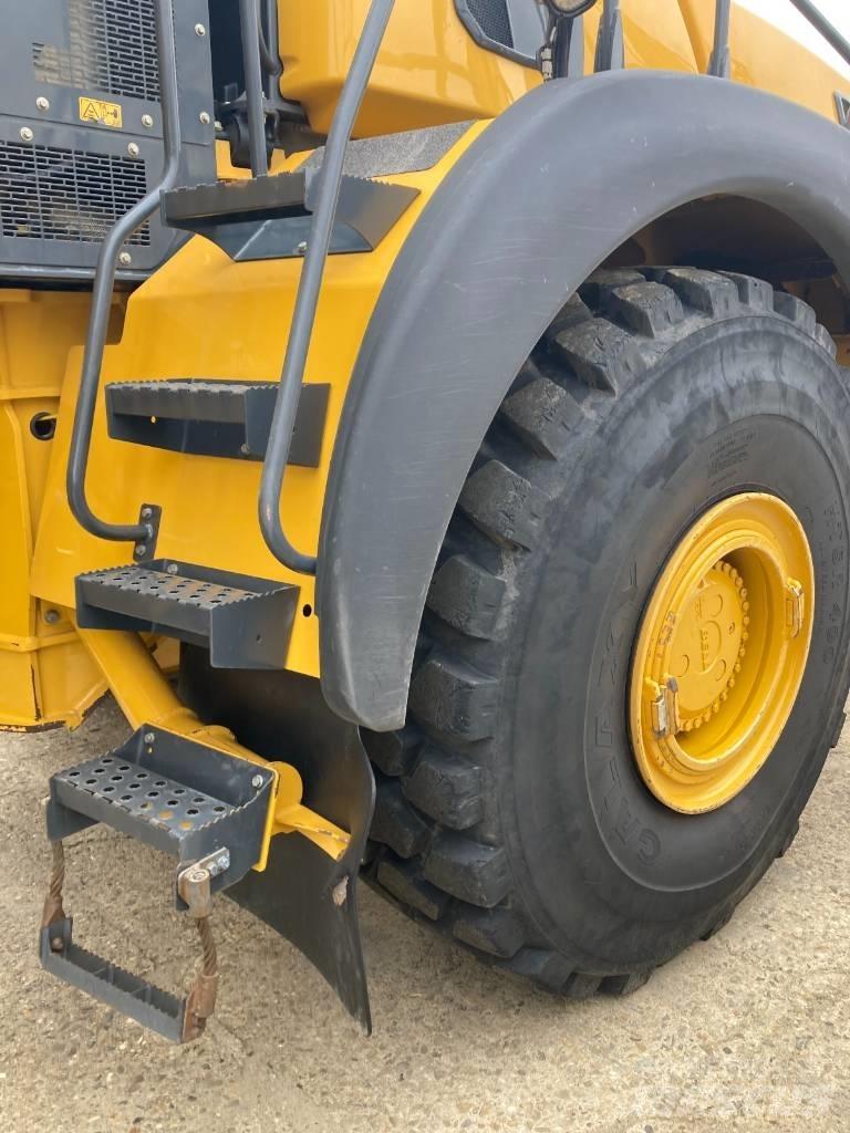 Bell B45E 6x6 Dumpperit