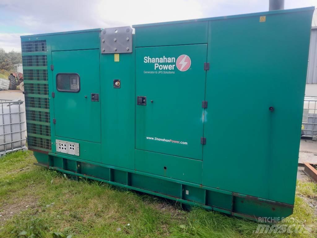 Cummins 330 Dieselgeneraattorit