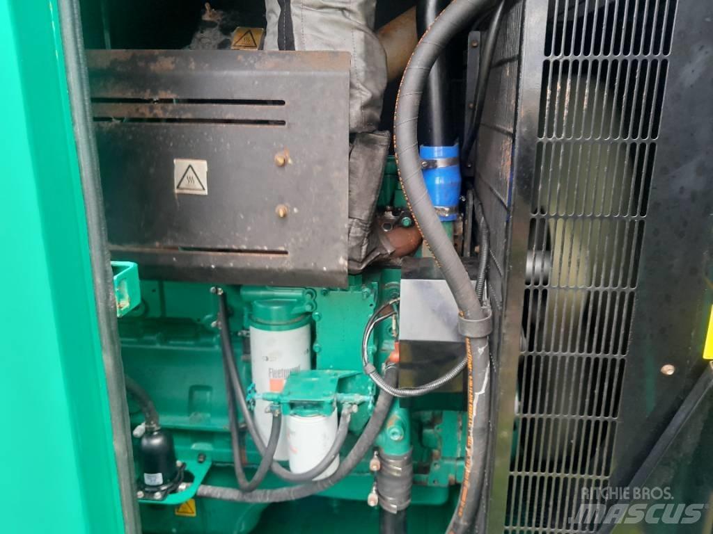 Cummins 330 Dieselgeneraattorit