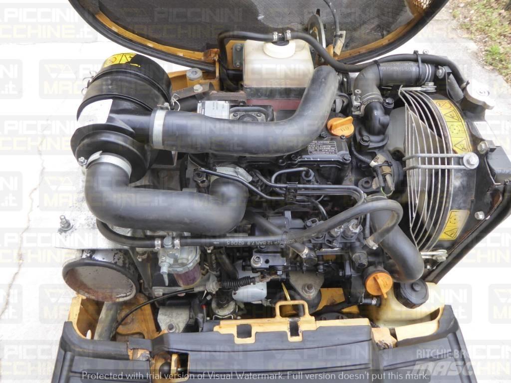CAT 300.9D Minikaivukoneet < 7t