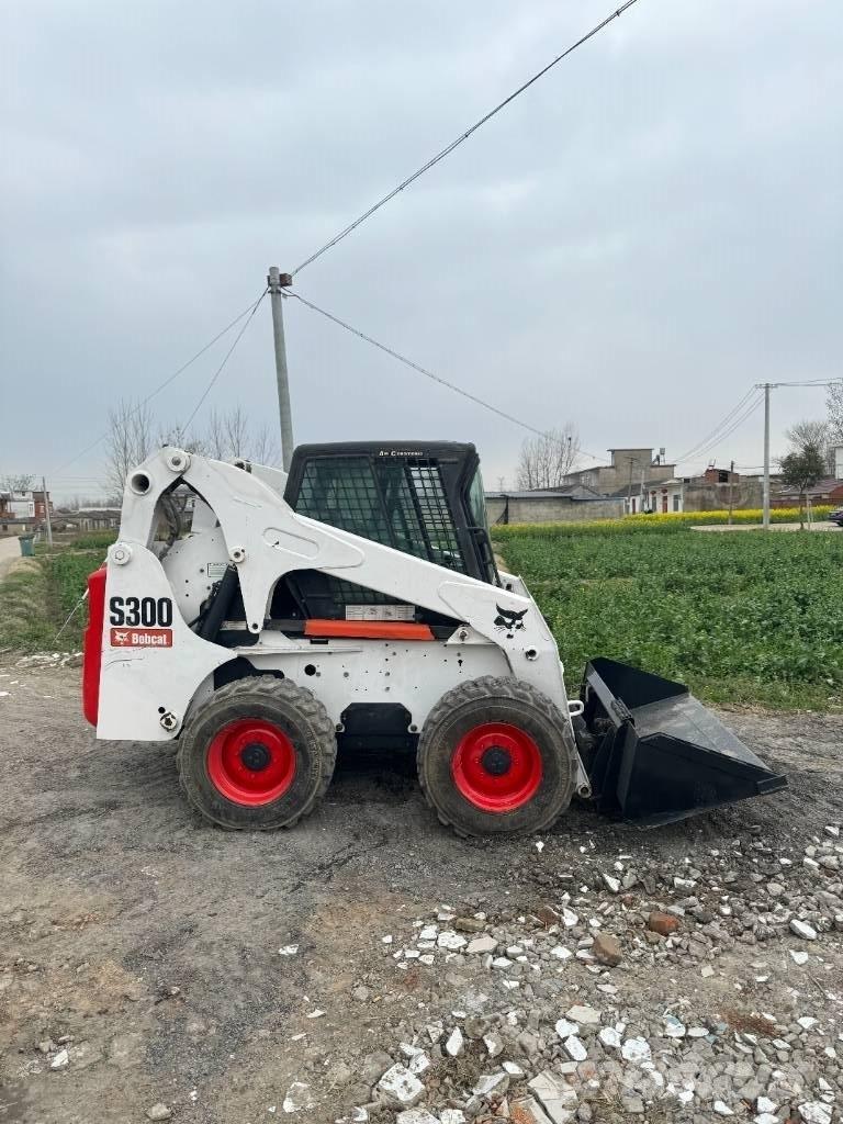 Bobcat S 300 Liukuohjatut kuormaajat