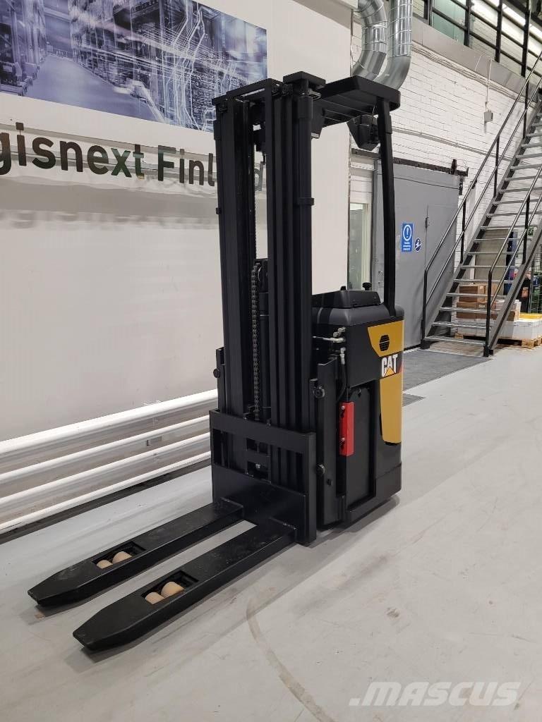 CAT NSR 16NI Ajettavat pinoamisvaunut