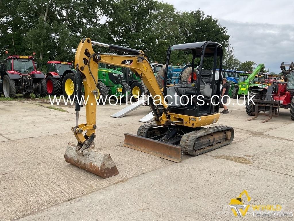 CAT 302.7 D CR Minikaivukoneet < 7t