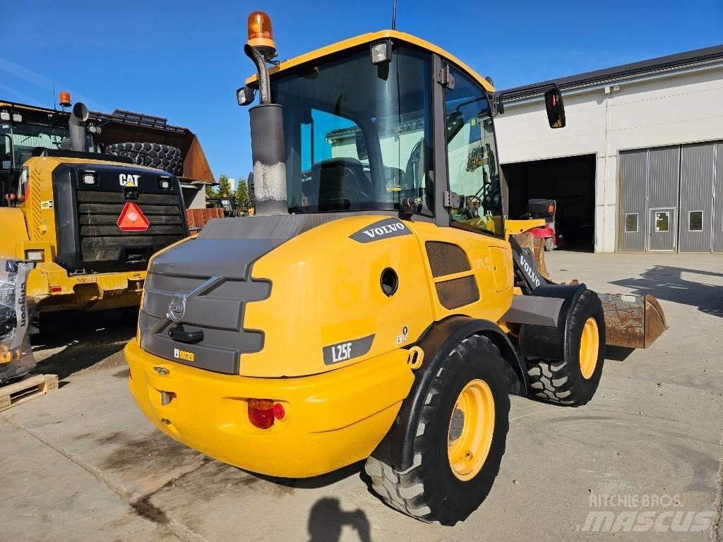 Volvo L 25 F Pyöräkuormaajat