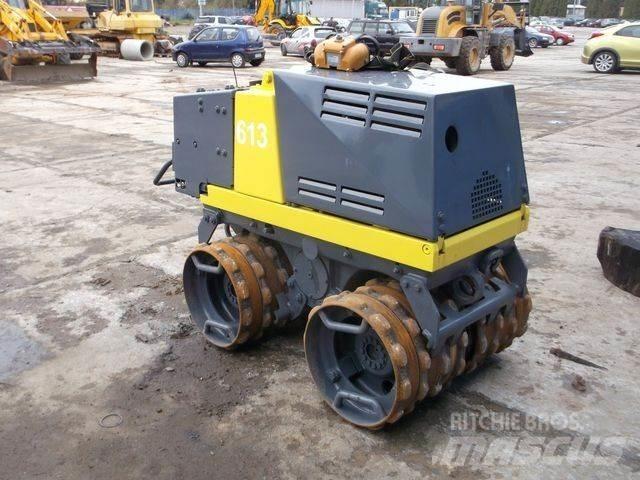 Bomag BMP 851 Tärylevyt