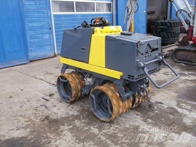 Bomag BMP 851 Tärylevyt