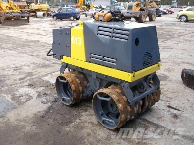 Bomag BMP 851 Tärylevyt