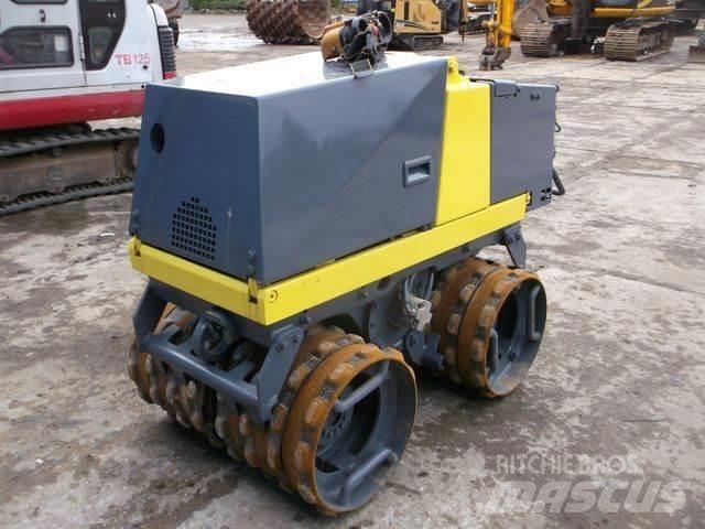 Bomag BMP 851 Tärylevyt