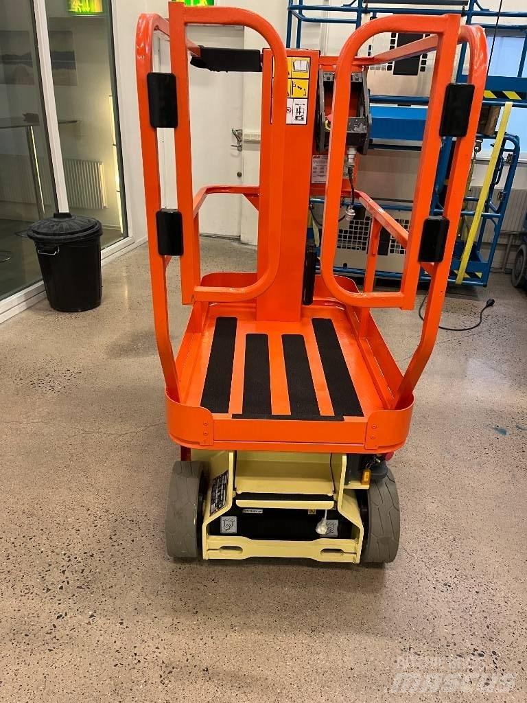 JLG 1230 ES Saksilavat
