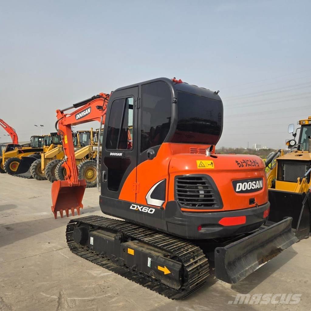 Doosan DX 60 Minikaivukoneet < 7t