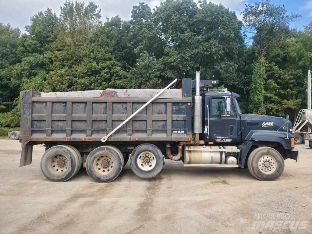Mack CL713 Sora- ja kippiautot