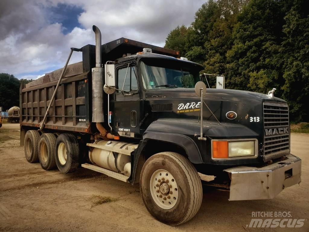 Mack CL713 Sora- ja kippiautot