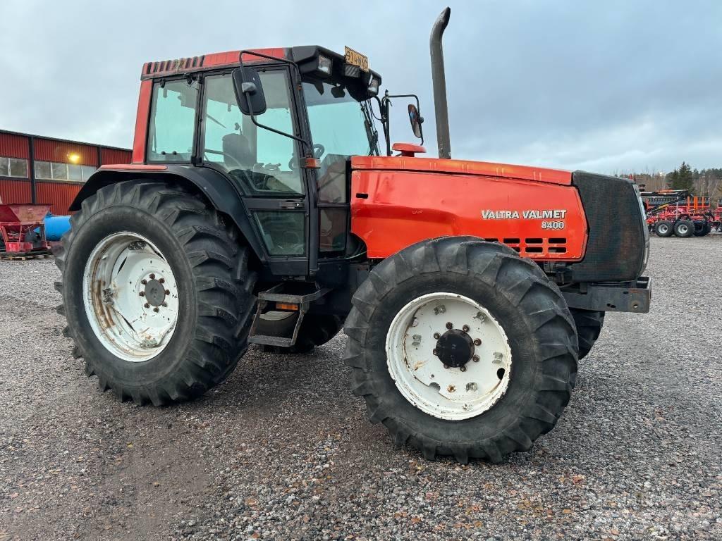 Valtra Valmet 8400 Traktorit