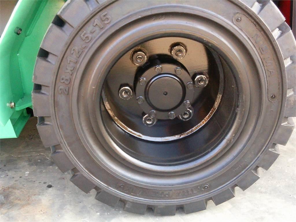 Mitsubishi FD30NTD Dieseltrukit