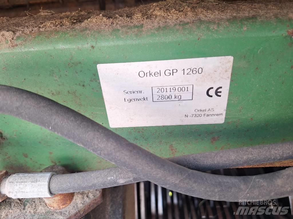 Agronic 1302 RR Pyöröpaalaimet