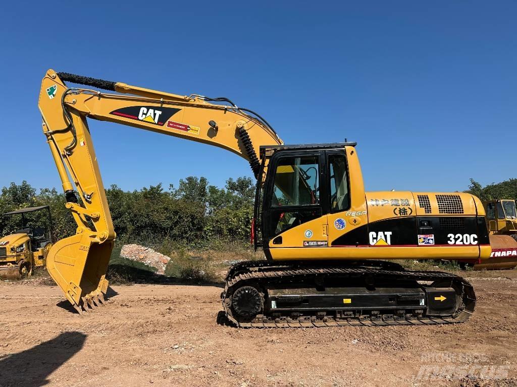 CAT 320 C Telakaivukoneet