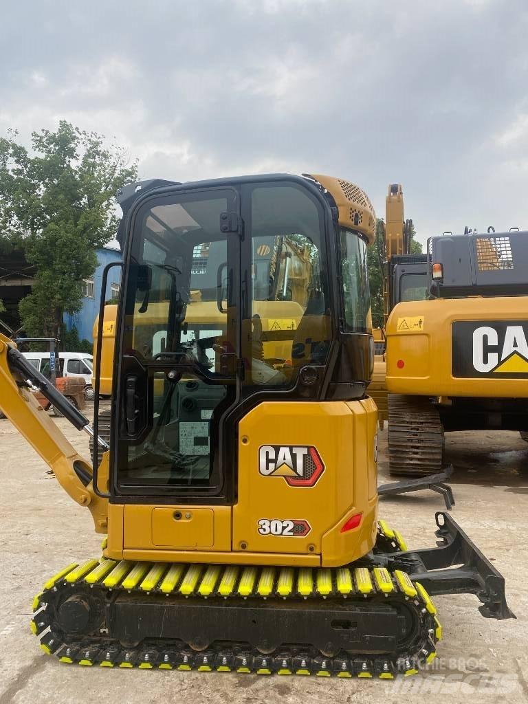 CAT 302 Minikaivukoneet < 7t