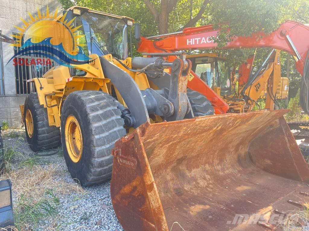 Volvo L 120 Pyöräkuormaajat