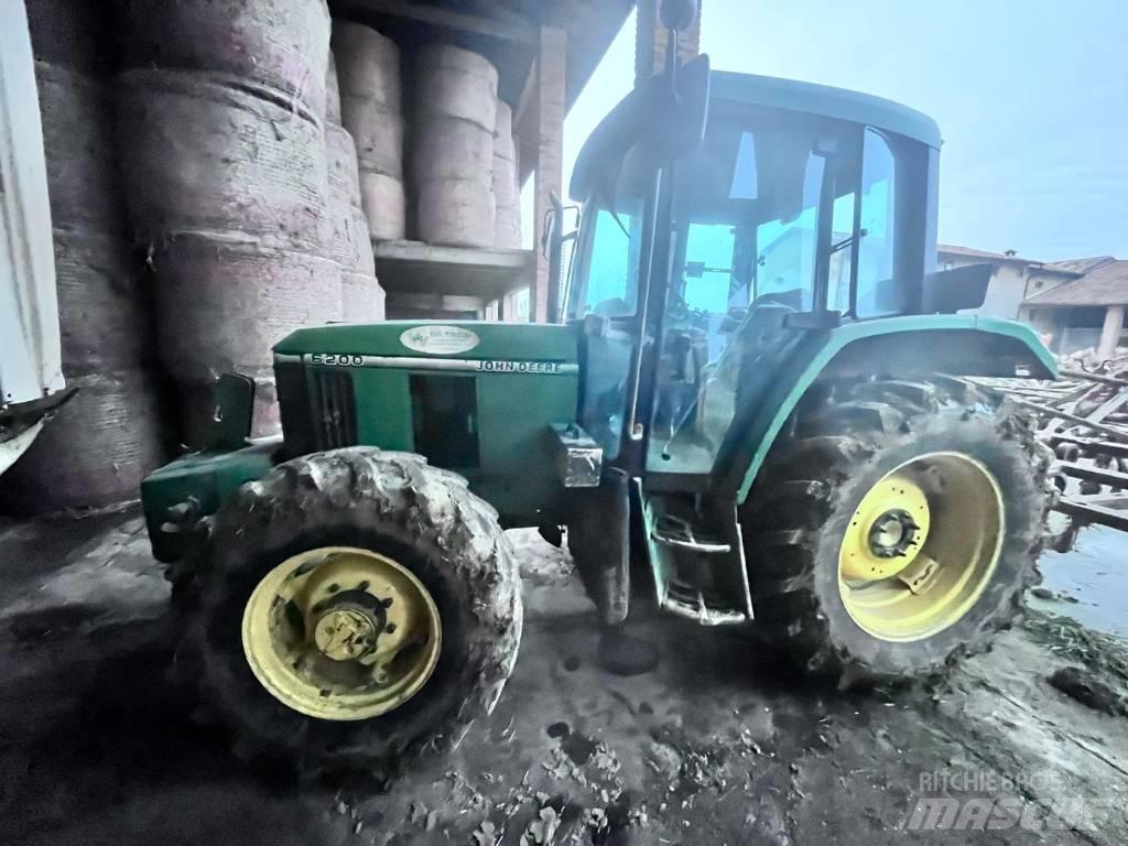 John Deere 6200 Traktorit