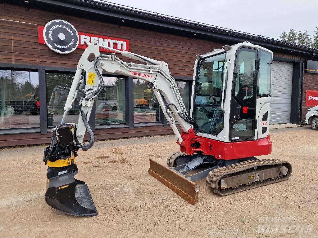 Takeuchi TB 325 R Minikaivukoneet < 7t