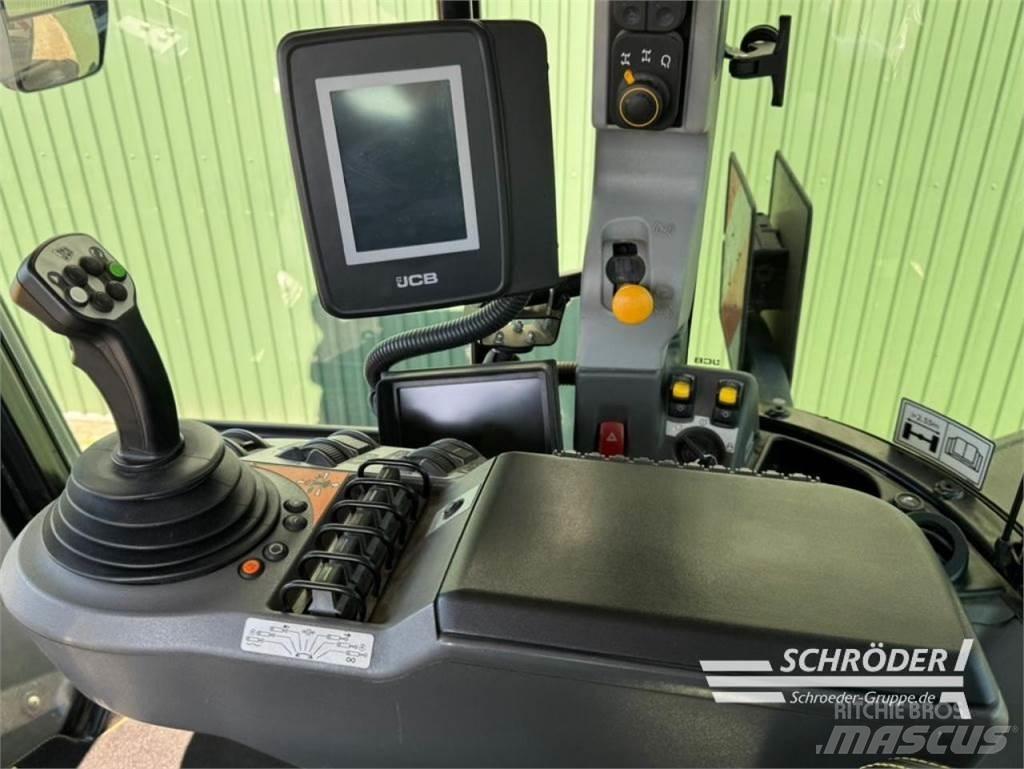 JCB FASTRAC 4220 Traktorit