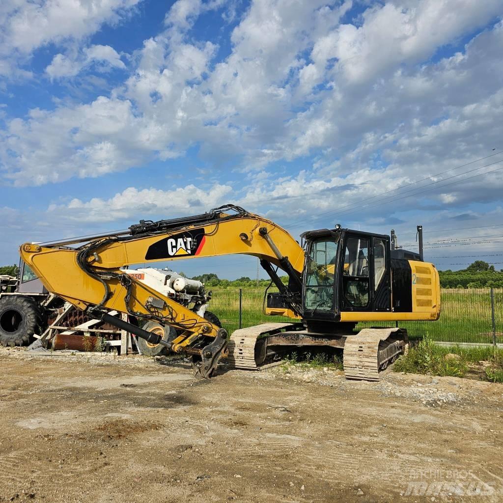 CAT 320 E Telakaivukoneet