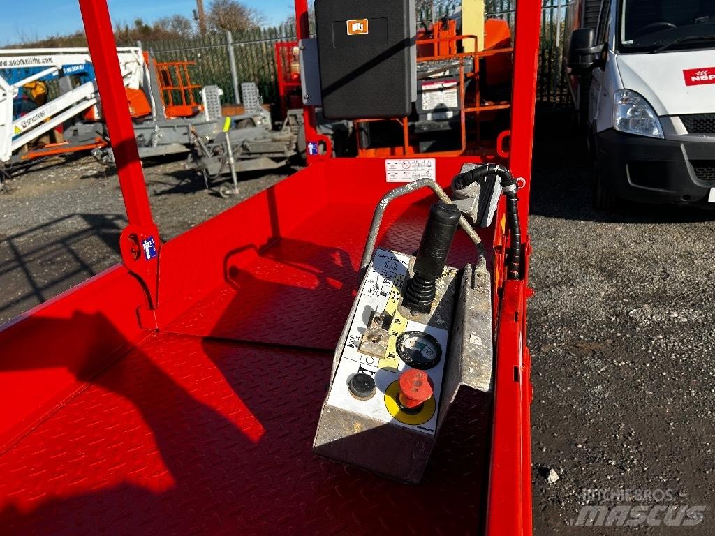 SkyJack SJ 3219 Saksilavat