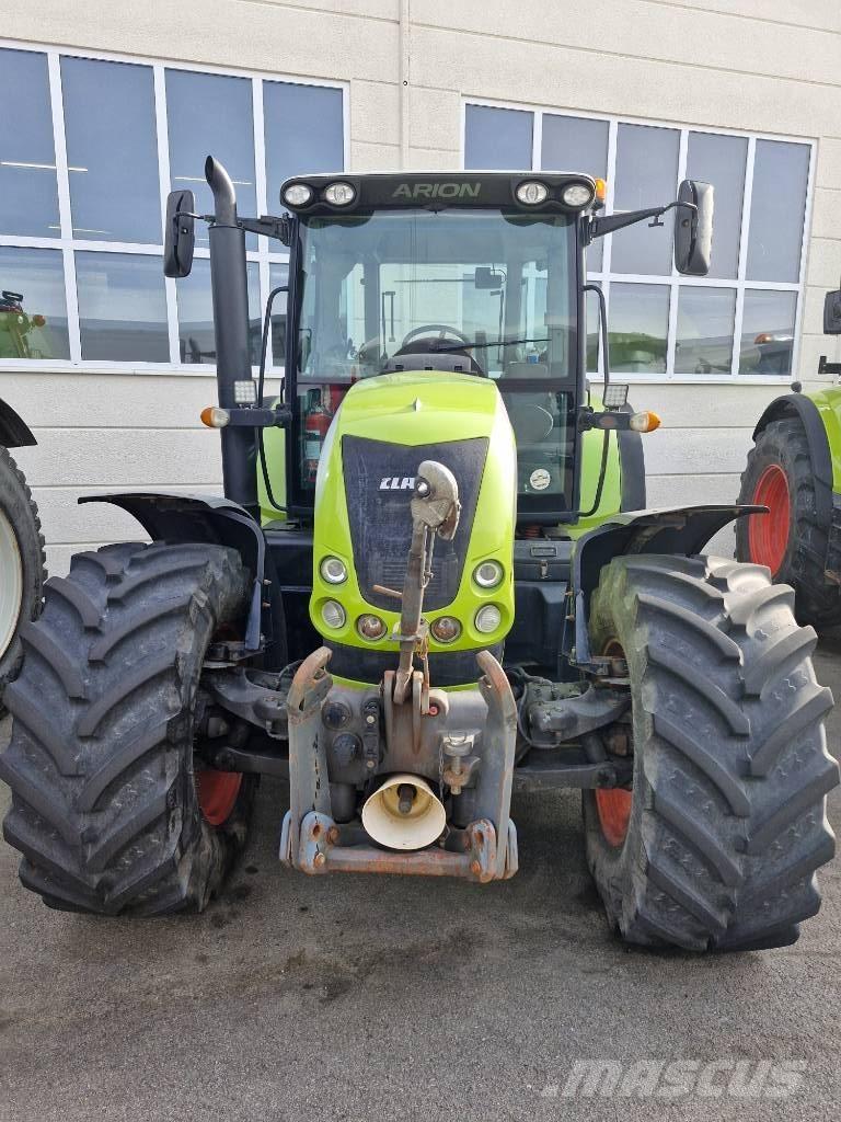 CLAAS Arion 640 Traktorit
