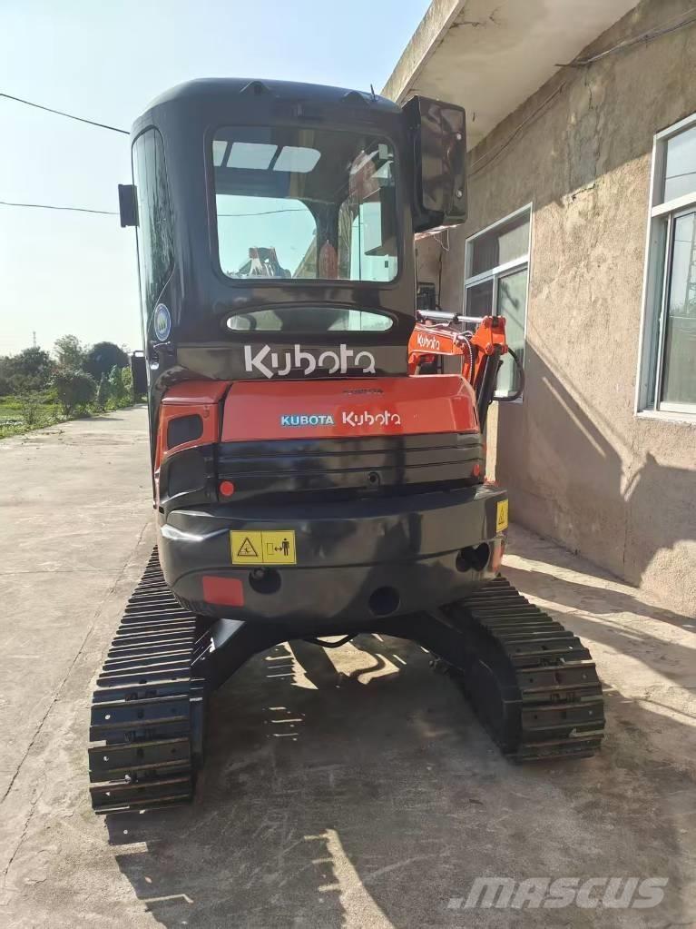 Kubota U35 Minikaivukoneet < 7t
