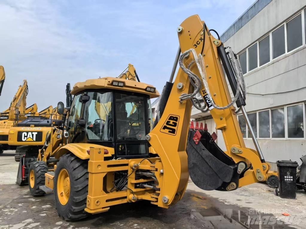 JCB 3 CX Kaivurikuormaajat