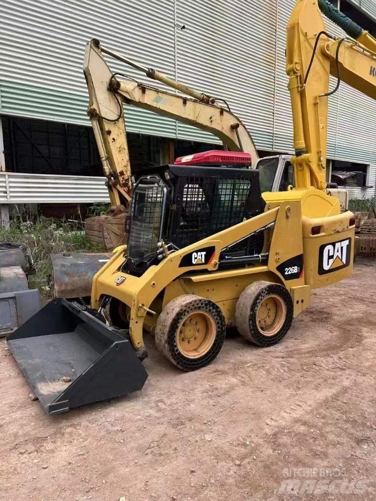 CAT 226 B 3 Liukuohjatut kuormaajat