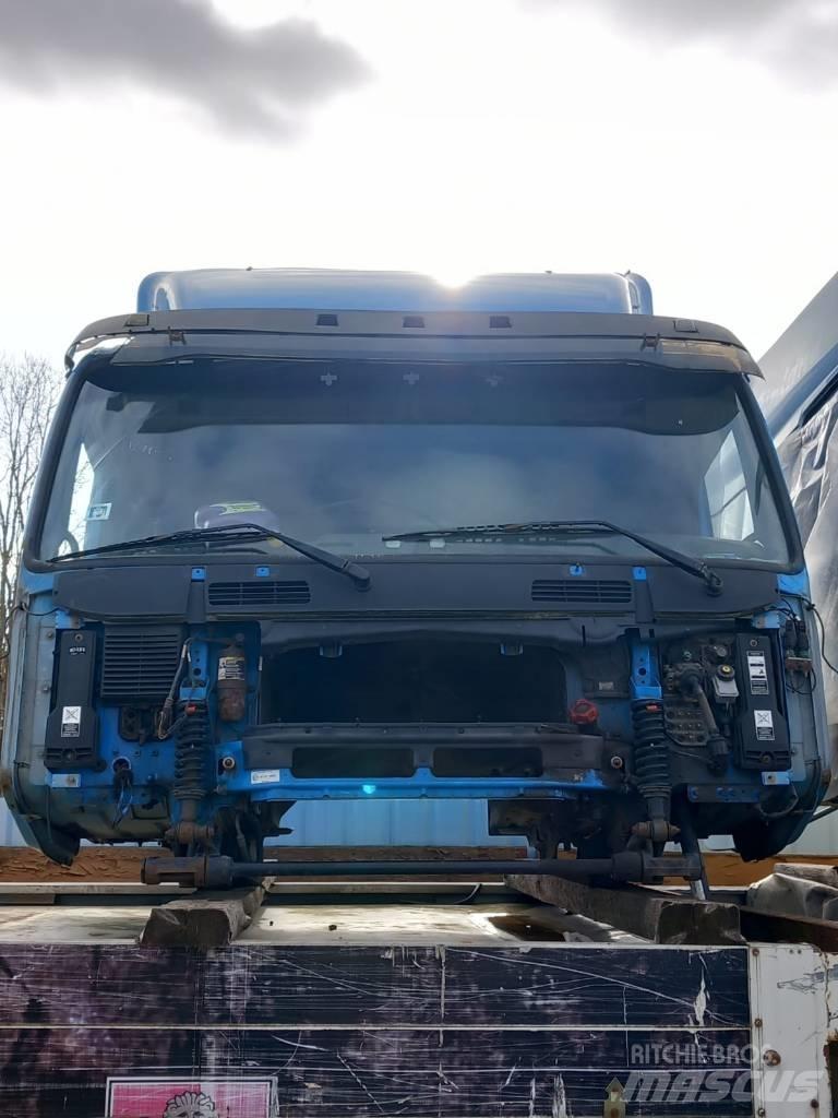 Volvo FM 9.320 Ohjaamot ja sisustat