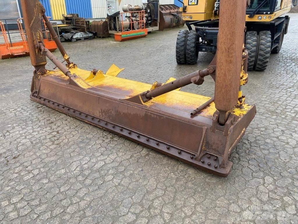 CAT D65 PX Puskulevyt