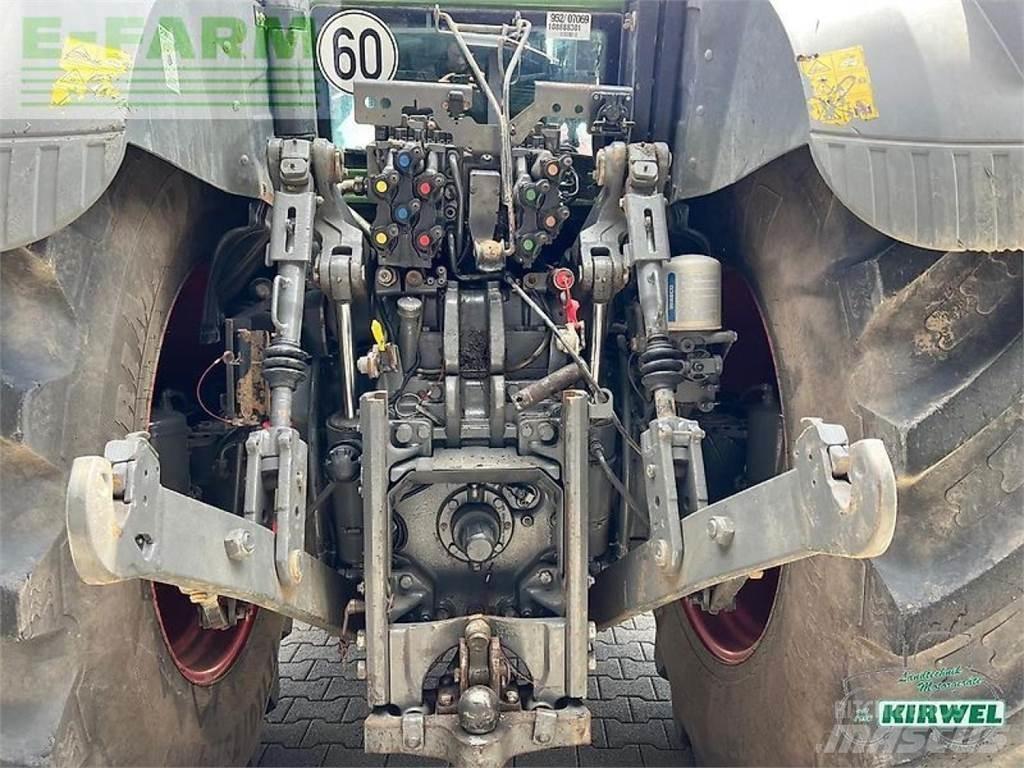 Fendt 933 vario s4 Traktorit
