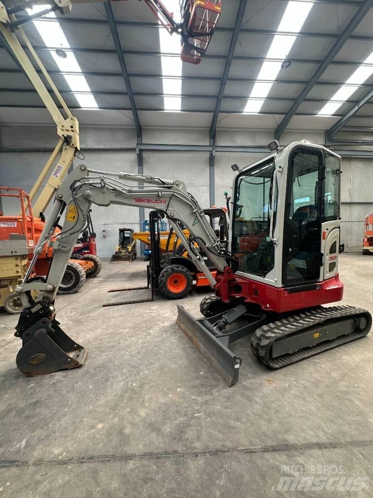 Takeuchi TB 325 R Minikaivukoneet < 7t