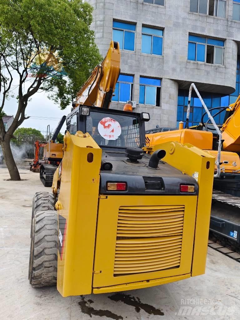 CAT 226 C Liukuohjatut kuormaajat
