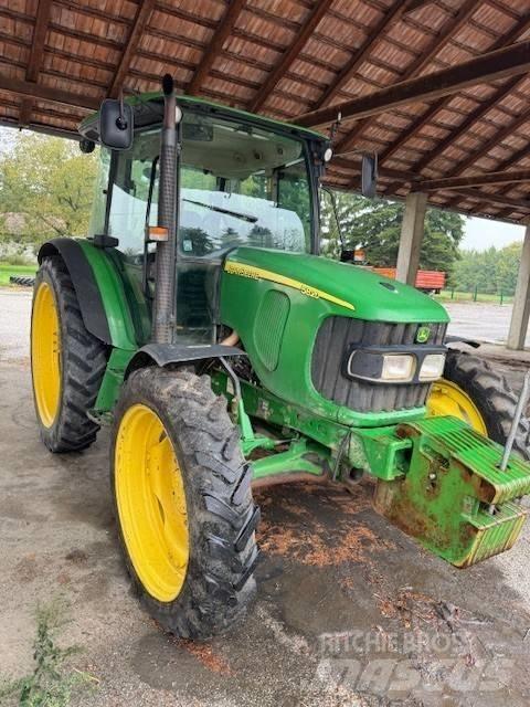 John Deere 5820 Traktorit