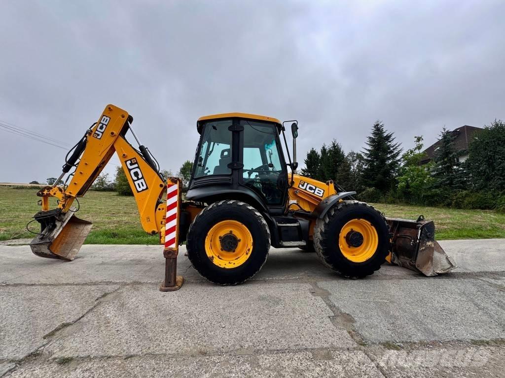 JCB 4CX Kaivurikuormaajat