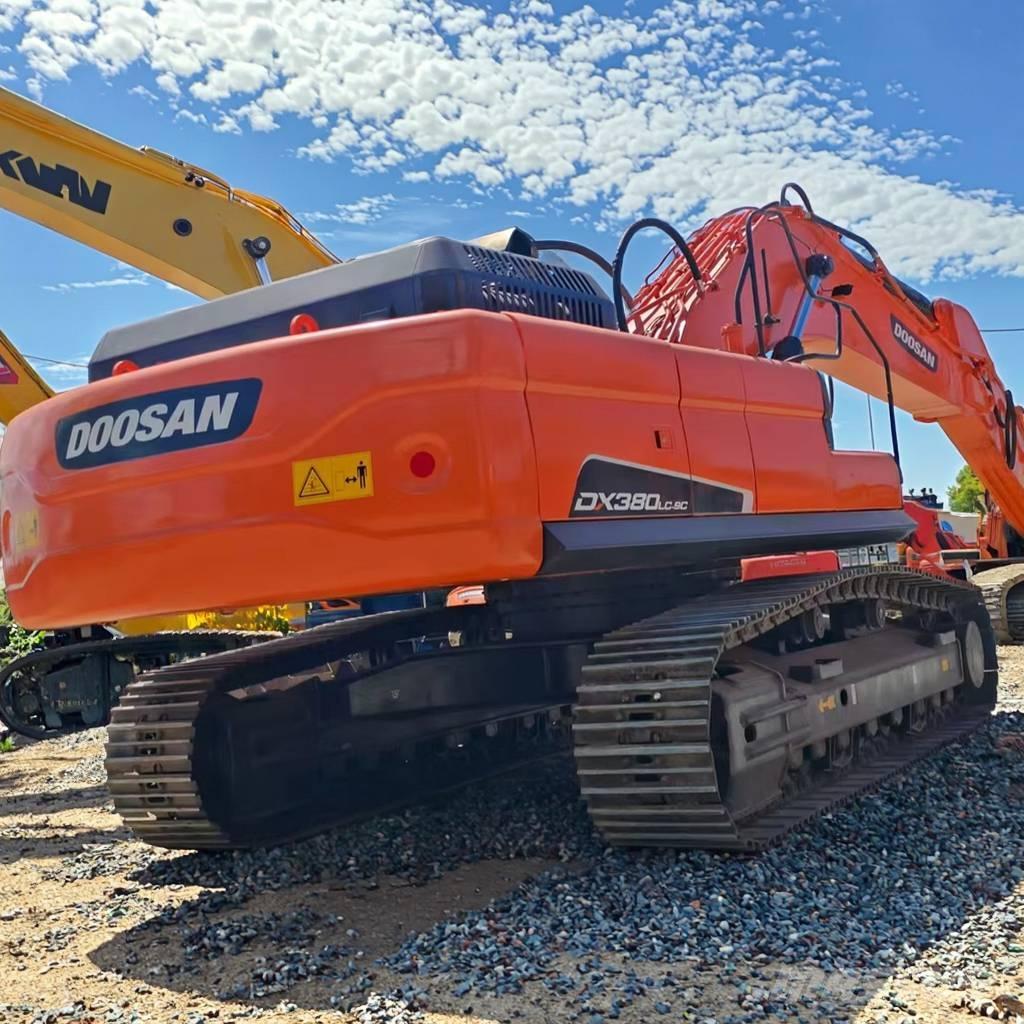 Doosan DX 380 LC Telakaivukoneet