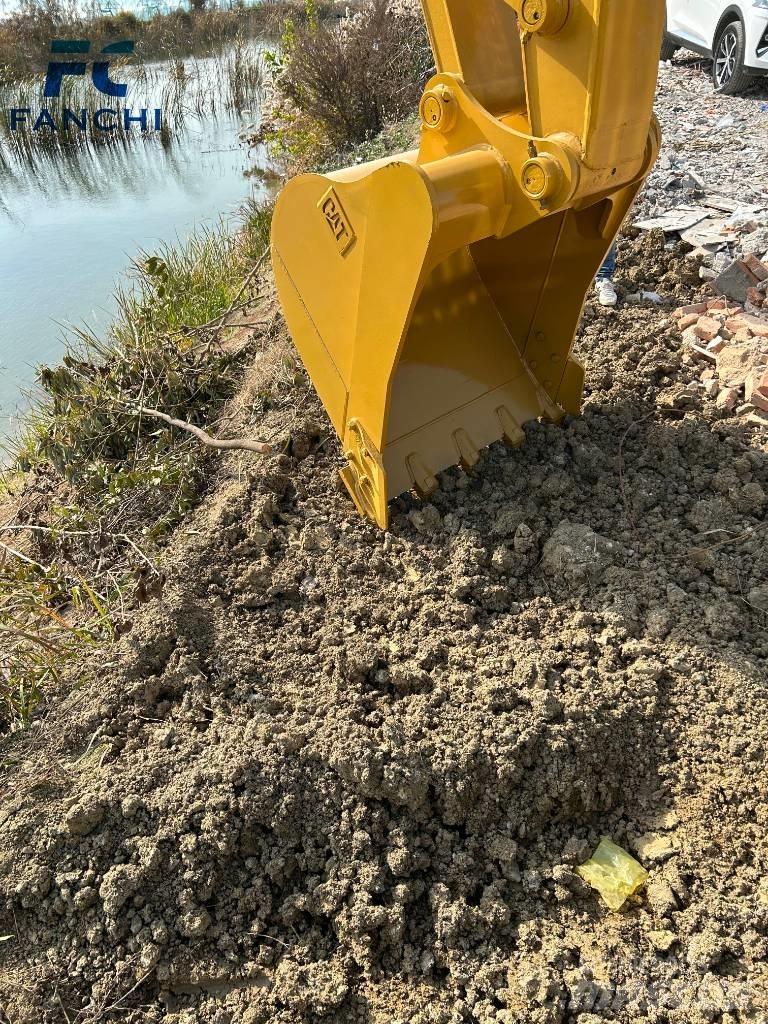 CAT 320 D Telakaivukoneet