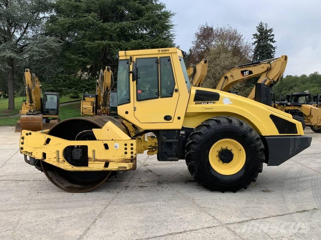 Bomag BW 213 D H-4 i Tiivistyskoneet