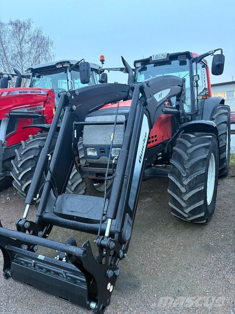 Valtra 8350 Traktorit
